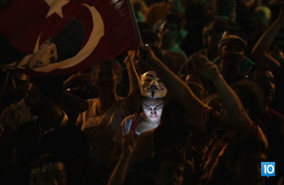 Gezi Olaylarından En Çarpıcı 10 Fotoğraf